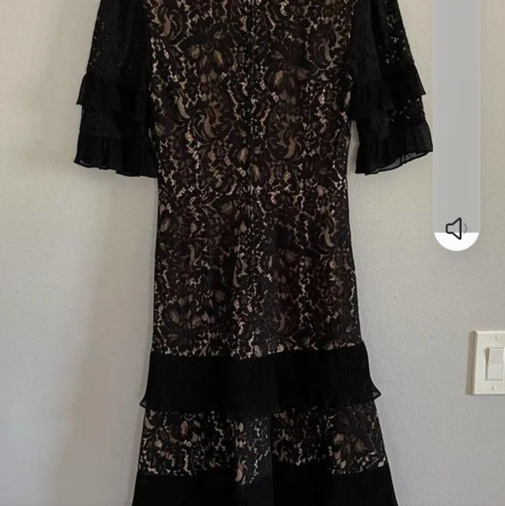 NWT Keepsake the Brand  Black Lace Midi Dress Size Medium - Picture 4 of 6